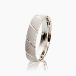 В продаже Серебрянные кольца LGPS029